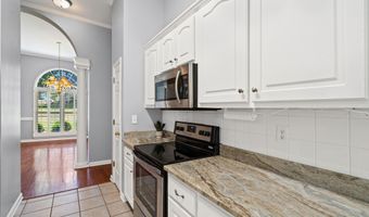 8217 THORNE Dr, Bartlett, TN 38002