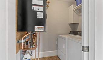 7 John St, Belfast, ME 04915