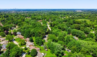 8852 Ridge Hill Dr, Indianapolis, IN 46217