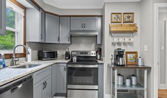 18 Oxford Rd, Albany, NY 12203