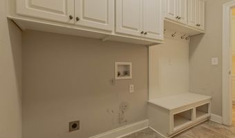 402 Montrose Pl, Brandon, MS 39042