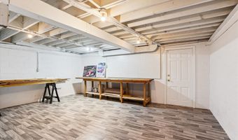 8710 LOWELL St, Bethesda, MD 20817