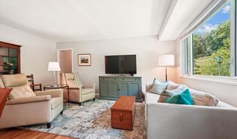 10427 MONTROSE Ave 104, Bethesda, MD 20814