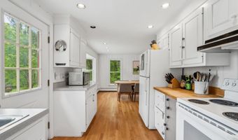 790 Rhoades Hl, Barnard, VT 05031