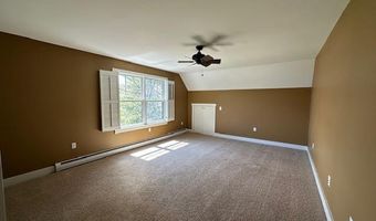 11 Treat St, Belfast, ME 04915