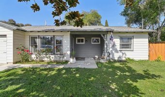 734 Hackberry Pl, Fallbrook, CA 92028