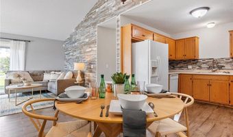 1126 Benjamin Dr, Alexandria, MN 56308