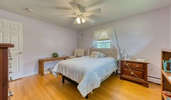 70 Dogwood Ln, Bristol, CT 06010