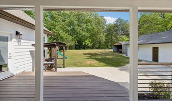 10514 E Brainerd Rd, Apison, TN 37302