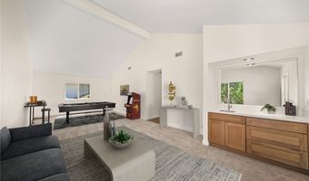 719 S Goldfinch Way, Anaheim, CA 92807