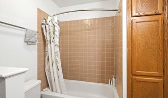 1681 Elcadore Dr, Anchorage, AK 99507