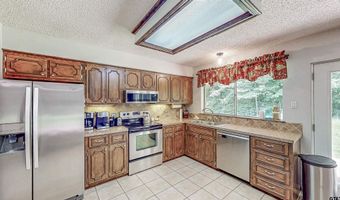 10203 Crestview Dr, Tyler, TX 75707