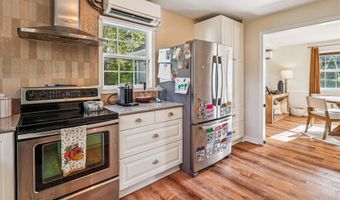 832 CLIFTON Ave, Arnold, MD 21012