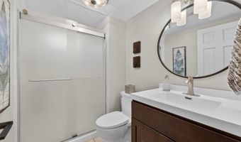 1016 S Haddow Ave, Arlington Heights, IL 60005