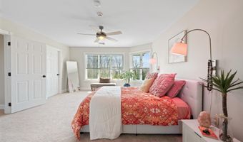25 CARSDALE Dr, Belle Mead, NJ 08502