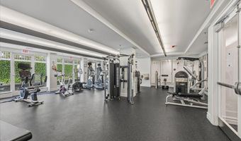 8121 RIVER Rd 423, Bethesda, MD 20817