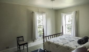 25 Charles St, Belfast, ME 04915