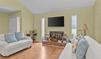 274 Doublegate Dr N, Albany, GA 31721