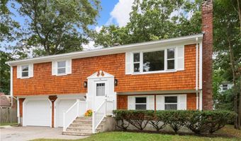 6 Acre Ave, Barrington, RI 02806