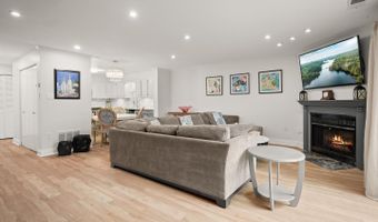 4 DUDLEY Ct, Bethesda, MD 20814