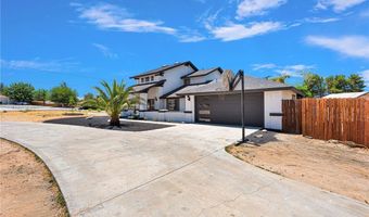 14204 Tehachapi Rd, Apple Valley, CA 92307