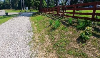 14 Manor Dr, Beattyville, KY 41311