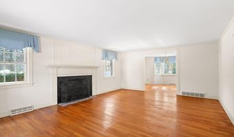 79 Bayberry Ln, Barnstable, MA 02630