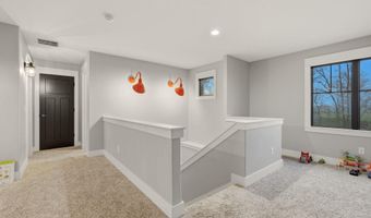 5587 Deer Hollow Rd, Auburn, IN 46706