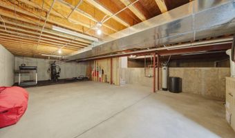 510 Golden Valley Ln, Algonquin, IL 60102