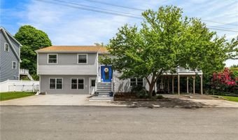 60 Brooklyn Rd, Narragansett, RI 02882