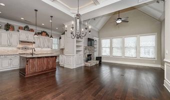 62 Cedarcrest Village Ct, Acworth, GA 30101