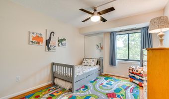 200 N PICKETT St 308, Alexandria, VA 22304