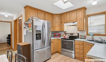 4 Jessie Ln, Avenel, NJ 07001