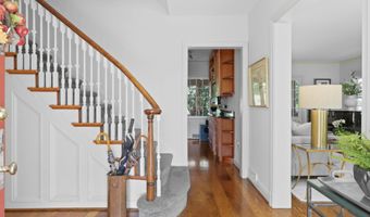 4725 ROCK SPRING Rd, Arlington, VA 22207