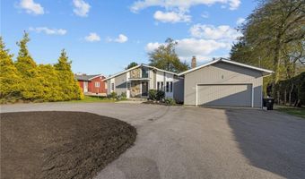 37 Pinewood Dr, North Providence, RI 02904