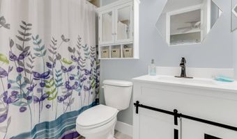 1640 Juno Trl 102A, Astor, FL 32102