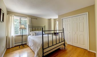 15 Brookridge Dr, Avon, CT 06001