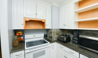 513 Stafford Ave, Bristol, CT 06010