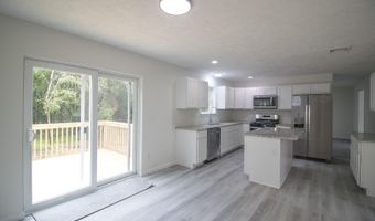 111 Center Dr, Blakeslee, PA 18610