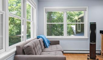 240 S Cove Rd, Burlington, VT 05401