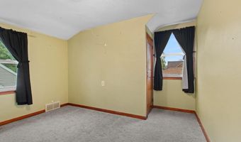216 W SEYMOUR St, Appleton, WI 54915