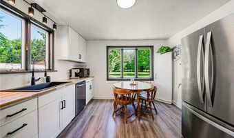 107 Cooper Foster Park Rd, Amherst, OH 44001