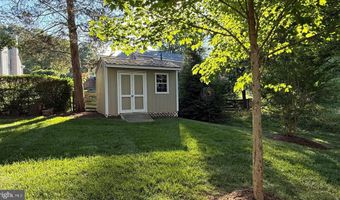 8104 BRIAR CREEK Dr, Annandale, VA 22003