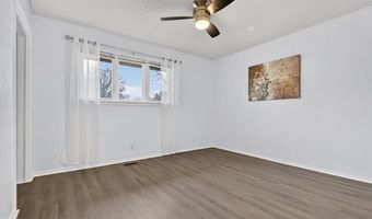 2318 Dorchester Dr, Bartlesville, OK 74006