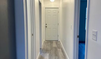 29 Village Cir, Augusta, ME 04330