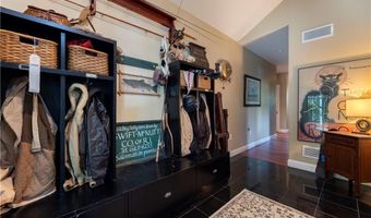 365 Boston Neck Rd, Narragansett, RI 02882