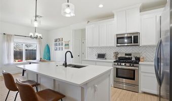 3312 Continental Ct, Altus, OK 73521