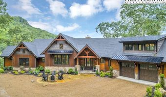 281 Lodge Woods Trl, Banner Elk, NC 28604