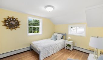 25 Willow Dr, Hopkinton, RI 02832
