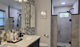 18220 Elmwood Dr, Alva, FL 33920